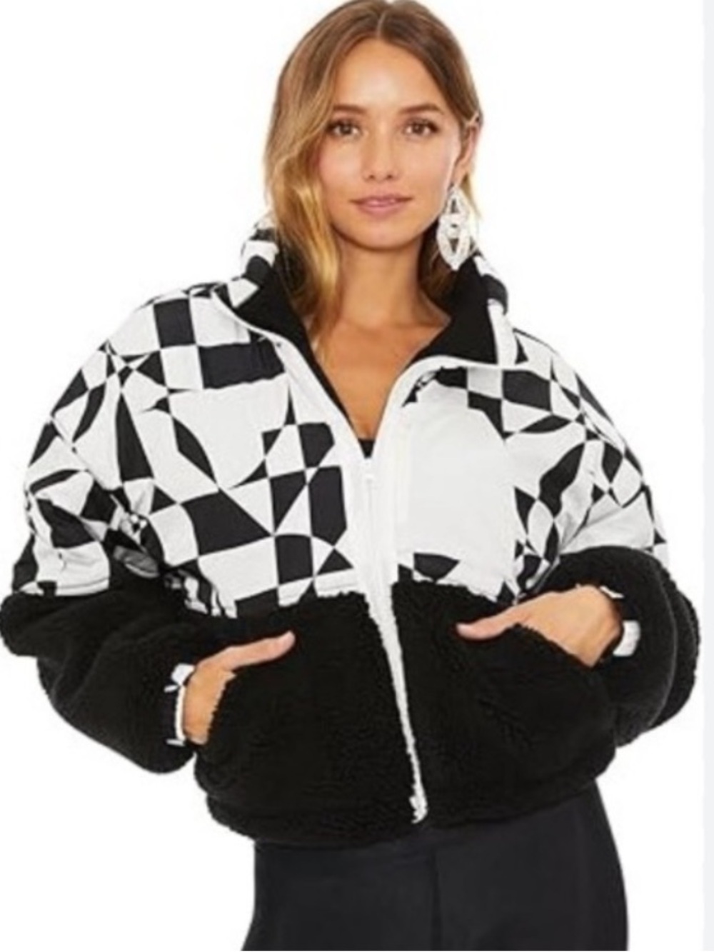 Beach Riot Lily Jacket in 70’s Geo Revolve - Picture 3 of 4
